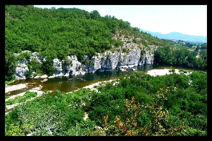 Camping Sud Ardèche bord de rivière