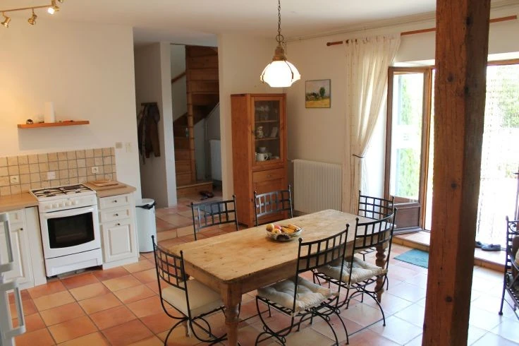 Jolie maison de charme avec jardin à l'anglaise et piscine