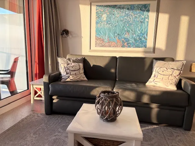 Studio avec vue frontale sur la mer et grande terrasse