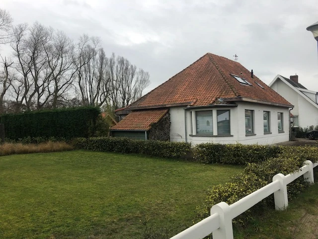 SUPERBE VILLA EN BORD DE DUNES Sint Idesbald :  Belle Rose