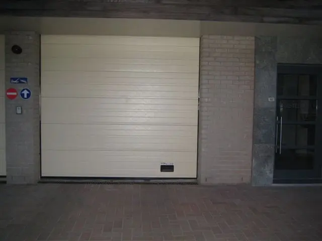 Penthouse de luxe à louer sur la digue à Nieuwpoort.  PRIX TOUT COMPRIS  (GARAGE, FRAIS)