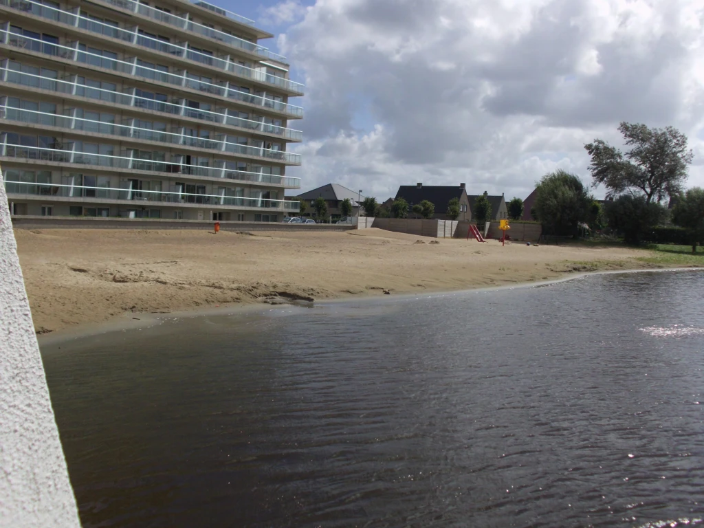 Appartement à Knokke-Heist avec plage privée et piscine intérieure chauffée