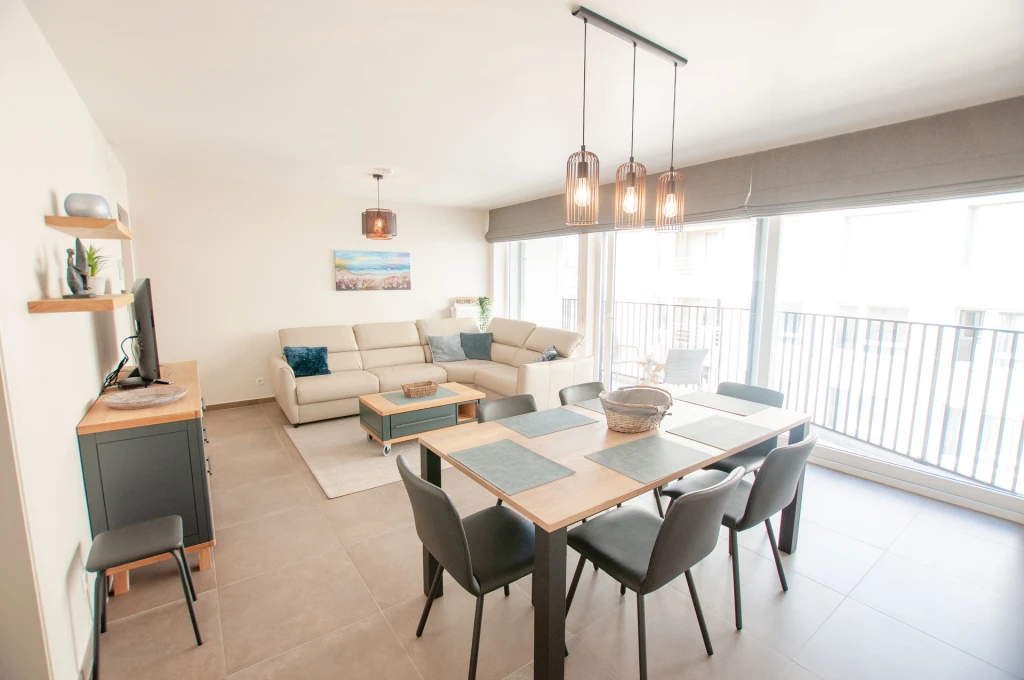 Appartement vacances avec vue latérale sur la mer à Ostende