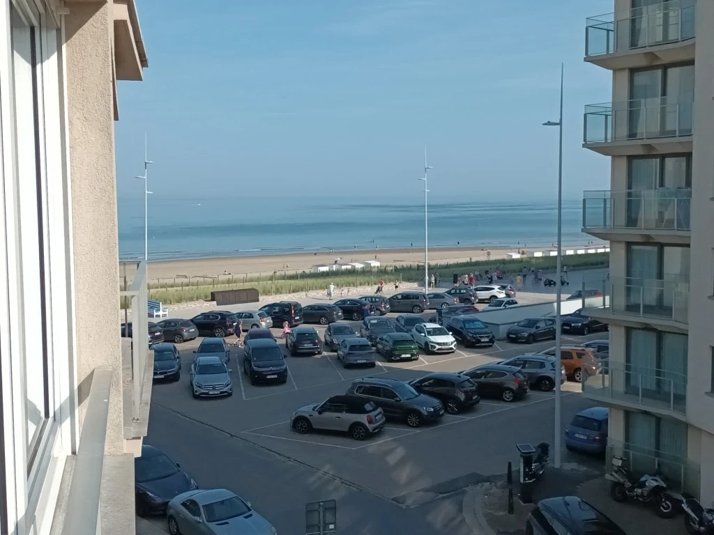 Bel appartement vue sur mer à louer avec garage