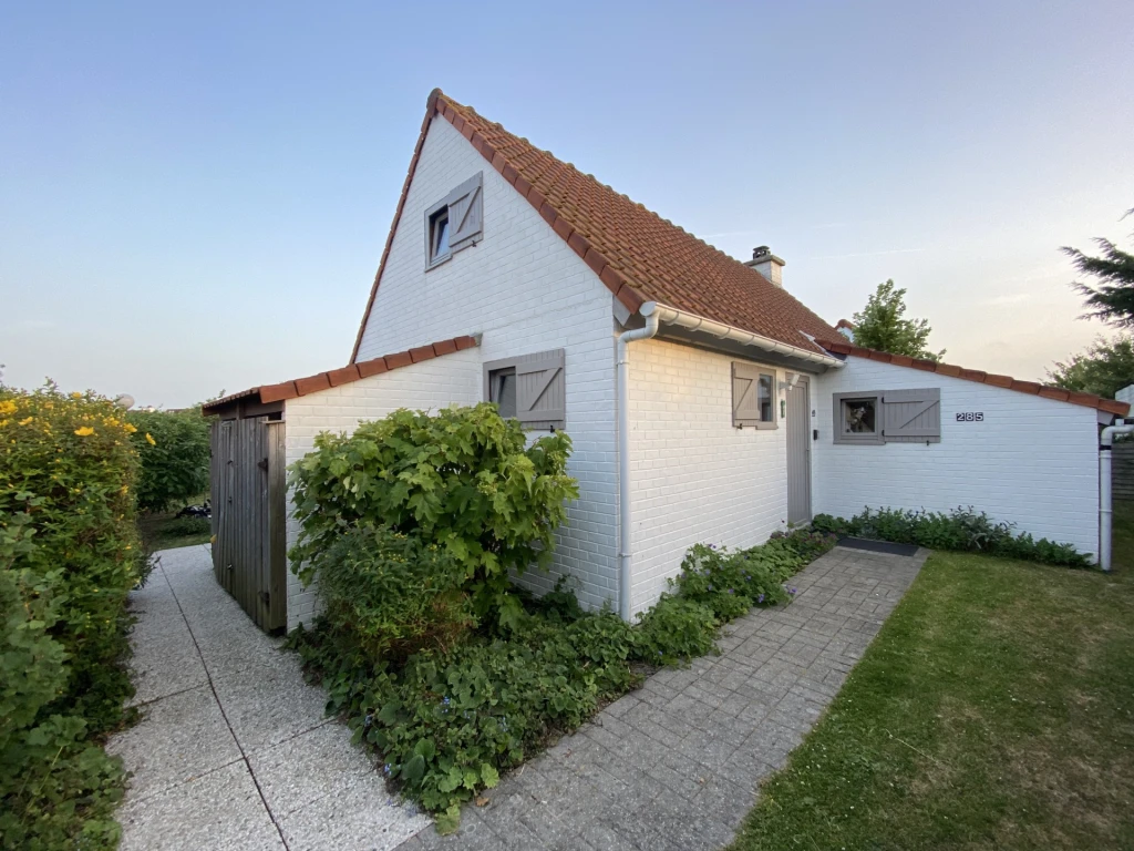 Pensez à vos vacances ou we dans adorable maison de vacances à la côte belge avec piscine, tennis