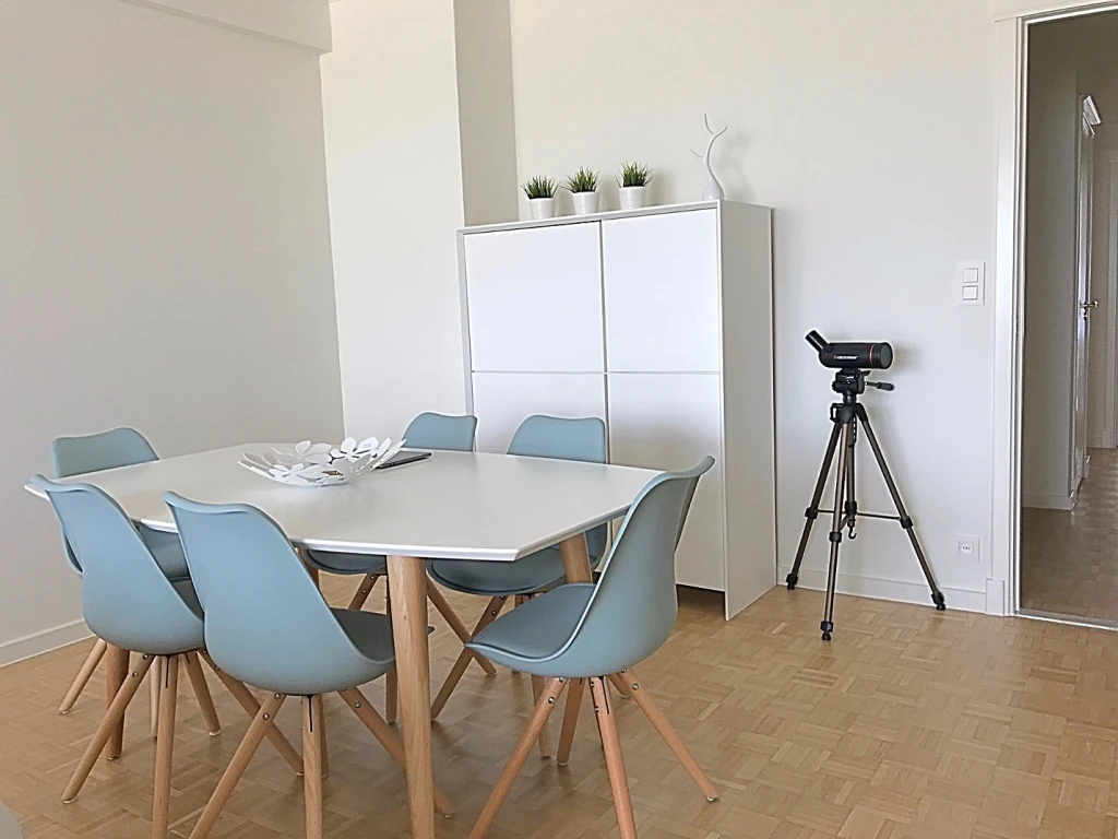 Appartement spacieux avec vue sur la mer