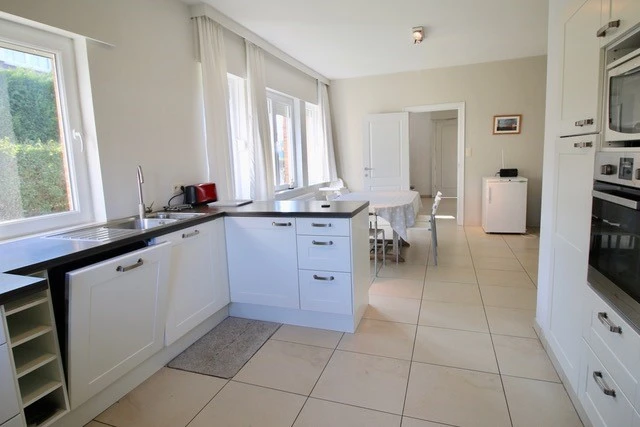 Belle villa Lijsterzang 12 à 14 personnes avec jardin située dans un quartier résidentiel à KOKSIJDE