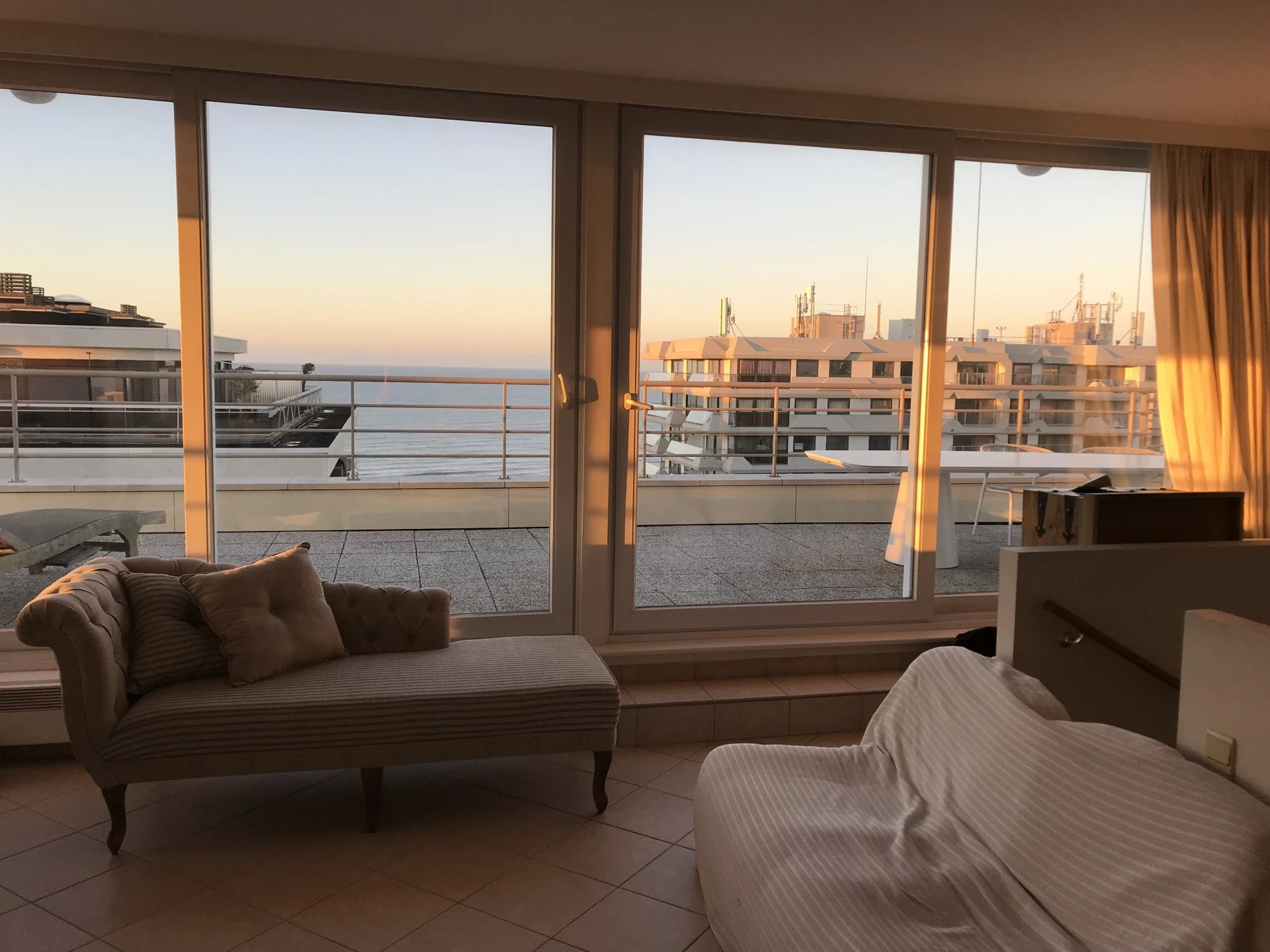 Penthouse en duplex avec vue panoramique sur la mer