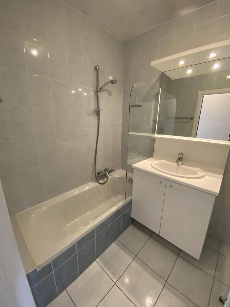 Appartement à Albert Elisabeth / 1