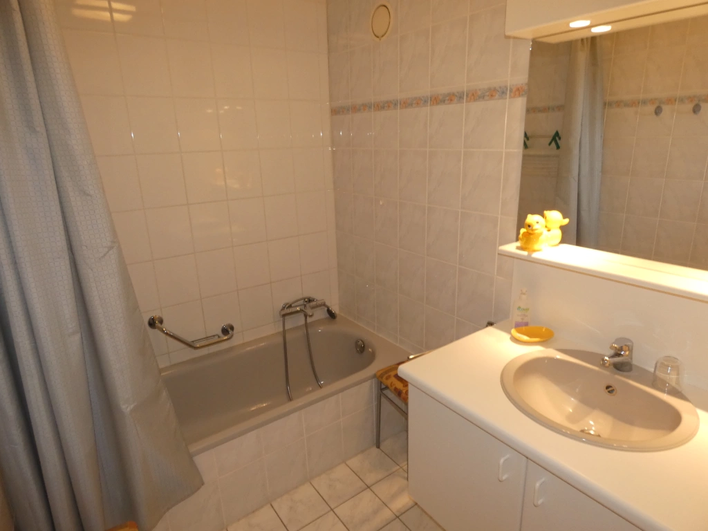 Appartement à BOUQUET / G2