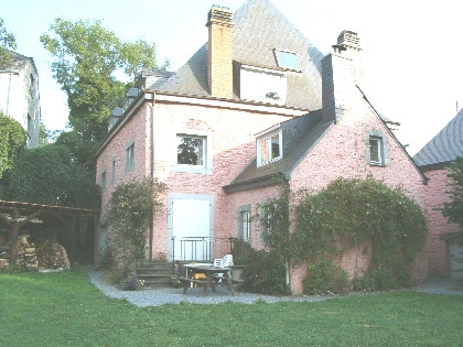 Maison de charme 14 personnes en bord de Lesse, proche de Han-sur-Lesse