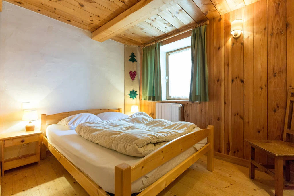 Grand beau chalet 22p. Jardin, Sauna, parking Vue plein sud