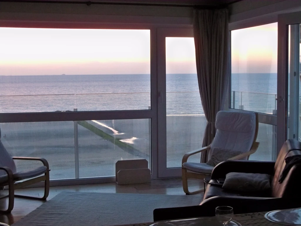 Digue de mer Ostende- agréable appartement