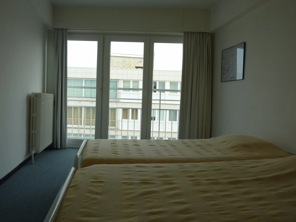 digue,dernier étage, 3 chambres, clair et spacieux