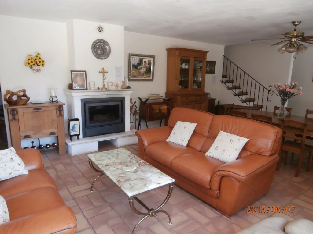 Location Provence Villa 10 pers.sur 5000m/carré cloturés, piscine privée, climatisation voir site personnel maslesoliviers.fr